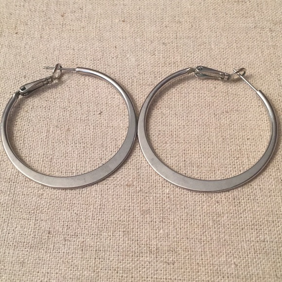 Hoop earring bundle - Picture 2 of 4
